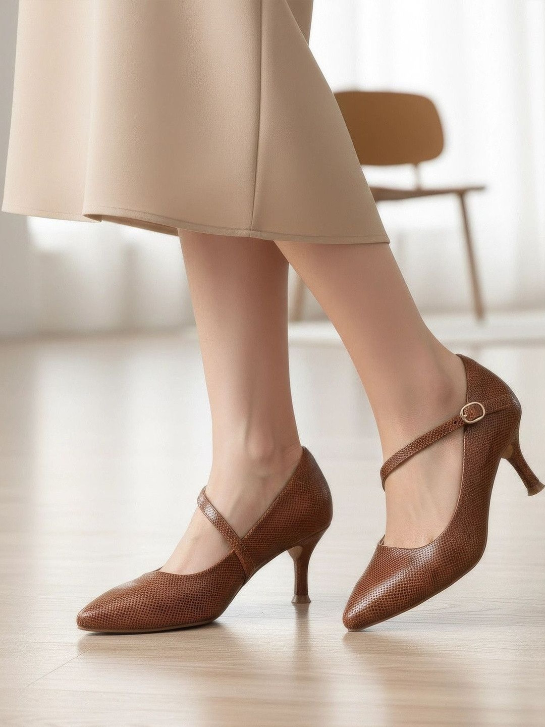 Pair ie Tales Party Kitten Pumps