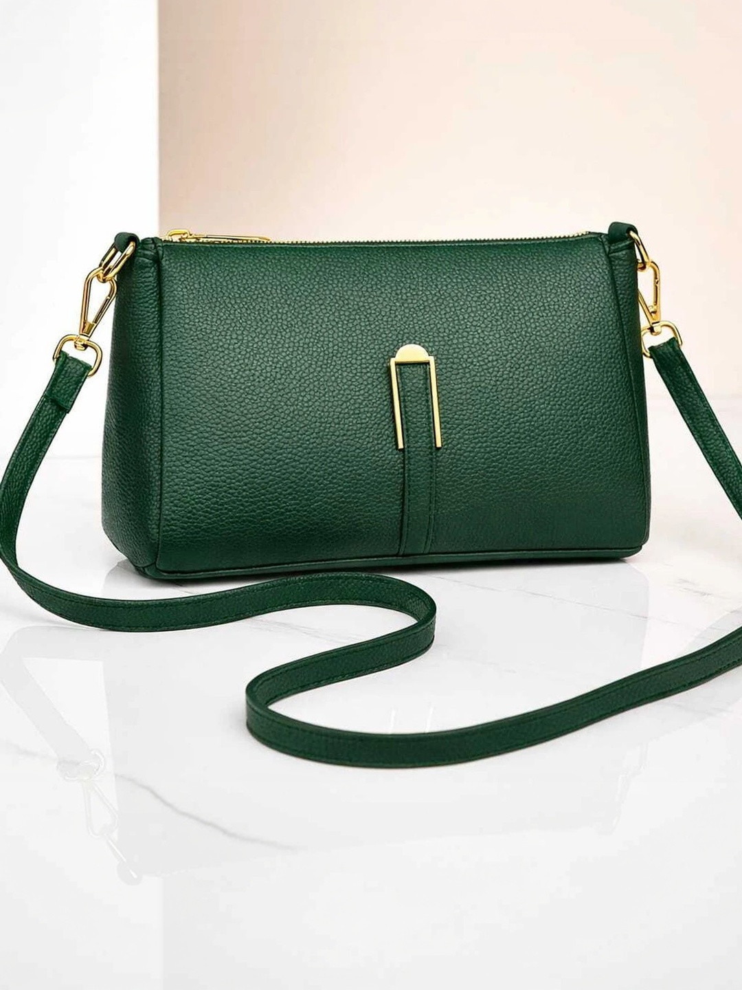 VENITY Textured Sling Bag