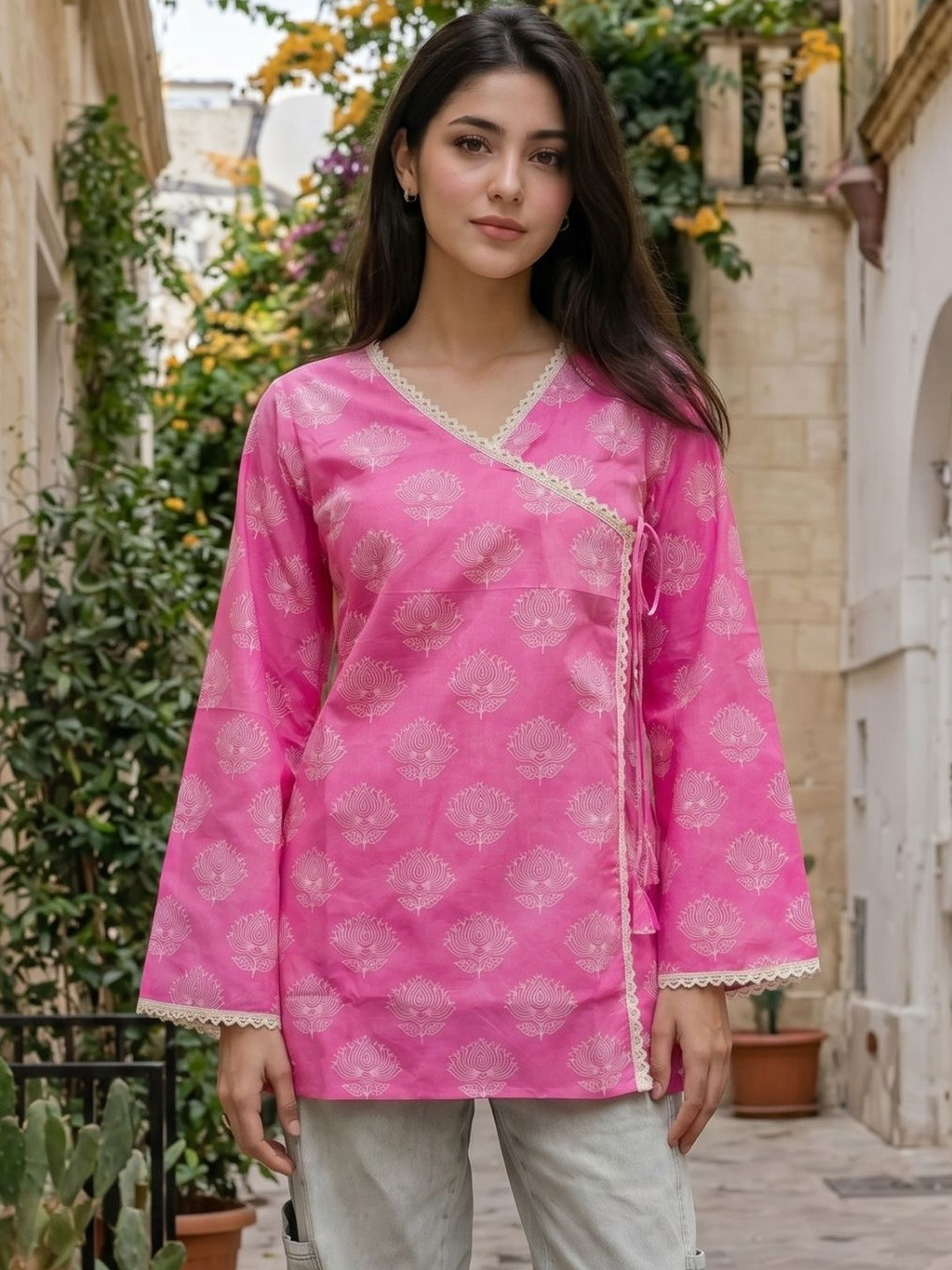 MIKAMI Ethnic Motifs Printed V-Neck Angrakha Kurti