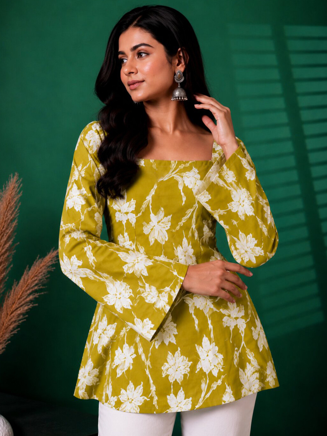 ALENJAN Floral Printed Square Neck Kurti