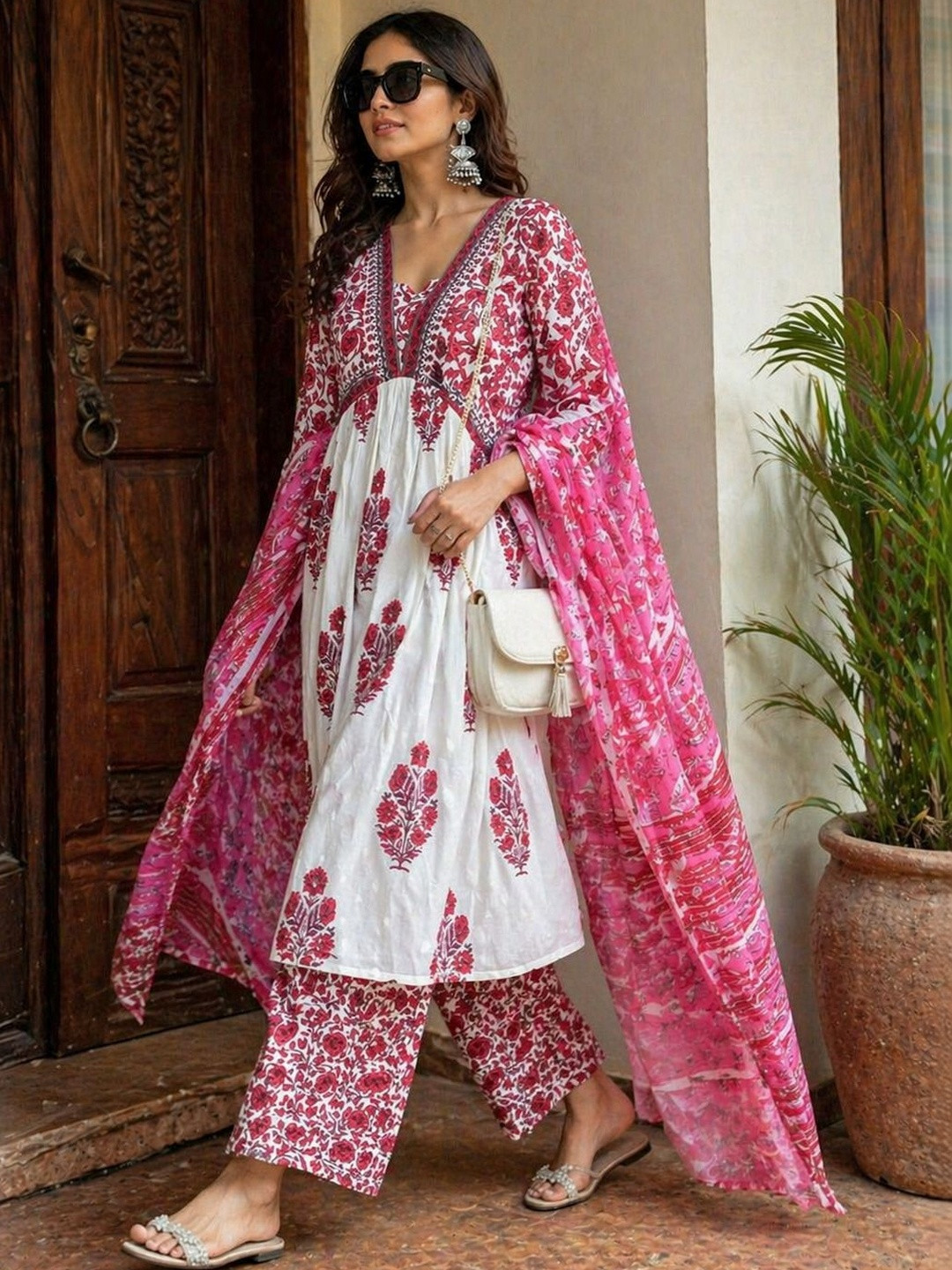 HERE&NOW Women Floral Printed Empire Kurta with Palazzos & With Dupatta