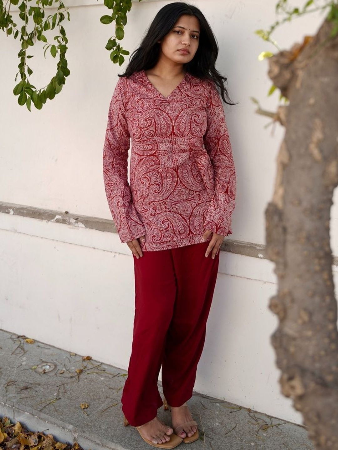 RAJAM Paisley Printed V-Neck Pure Cotton Kurti