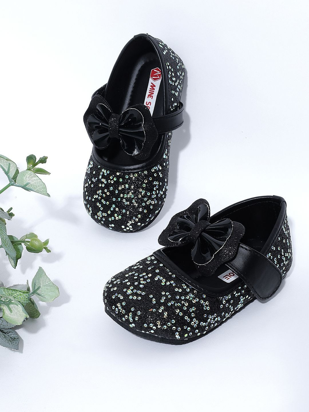 Minesole Girls Textured PU Casual Shoes