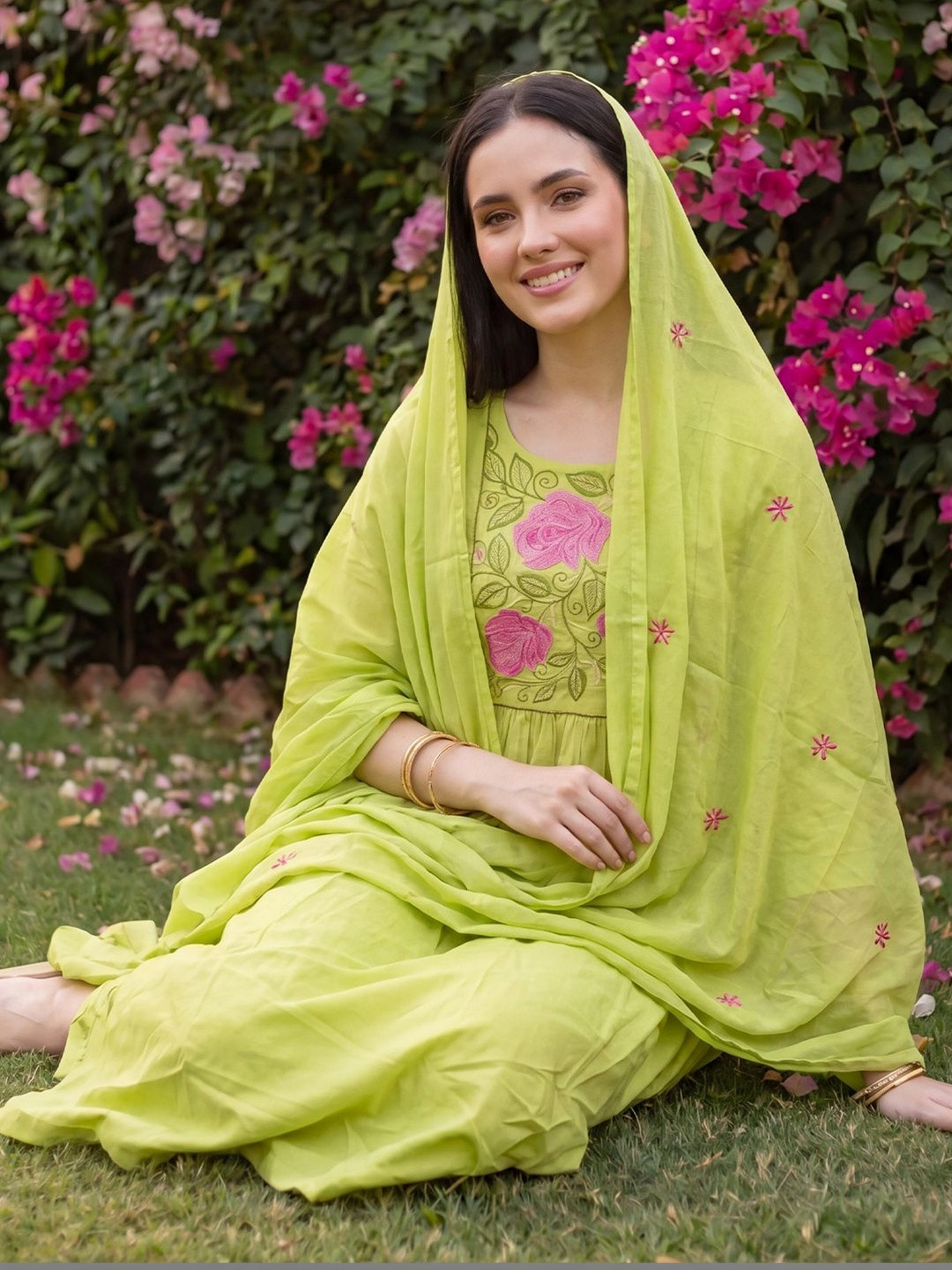 Indo Era Women Floral Embroidered Tiered Thread Work Pure Cotton Kurta with Trousers & With Dupatta