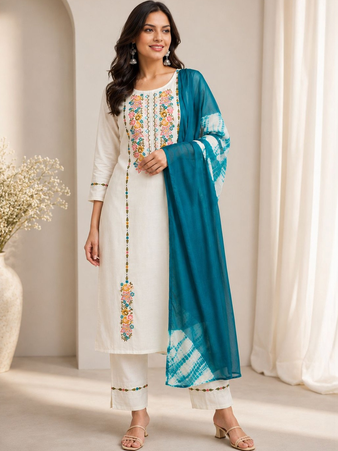 VredeVogel Women Ethnic Motifs Embroidered Regular Thread Work Kurta with Trousers & With Dupatta