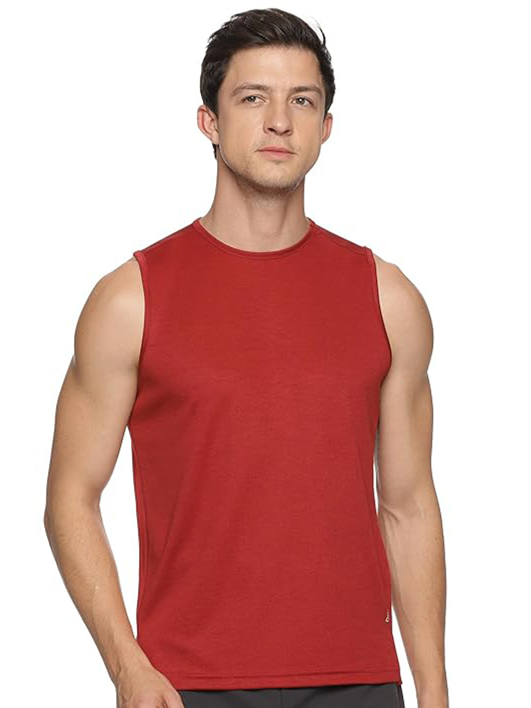 DOMIN8 Round Neck Sleeveless T-shirt