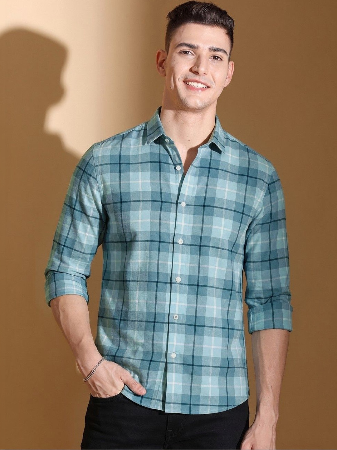 CHARLOTTE GRACIOUS Men Comfort Slim Fit Checked Casual Shirt