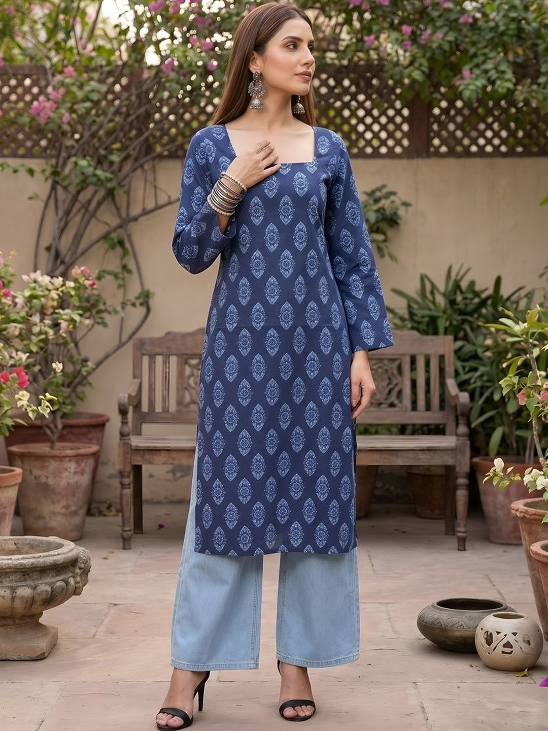 Nayo Women Ethnic Motifs Printed Indie Prints Kurta