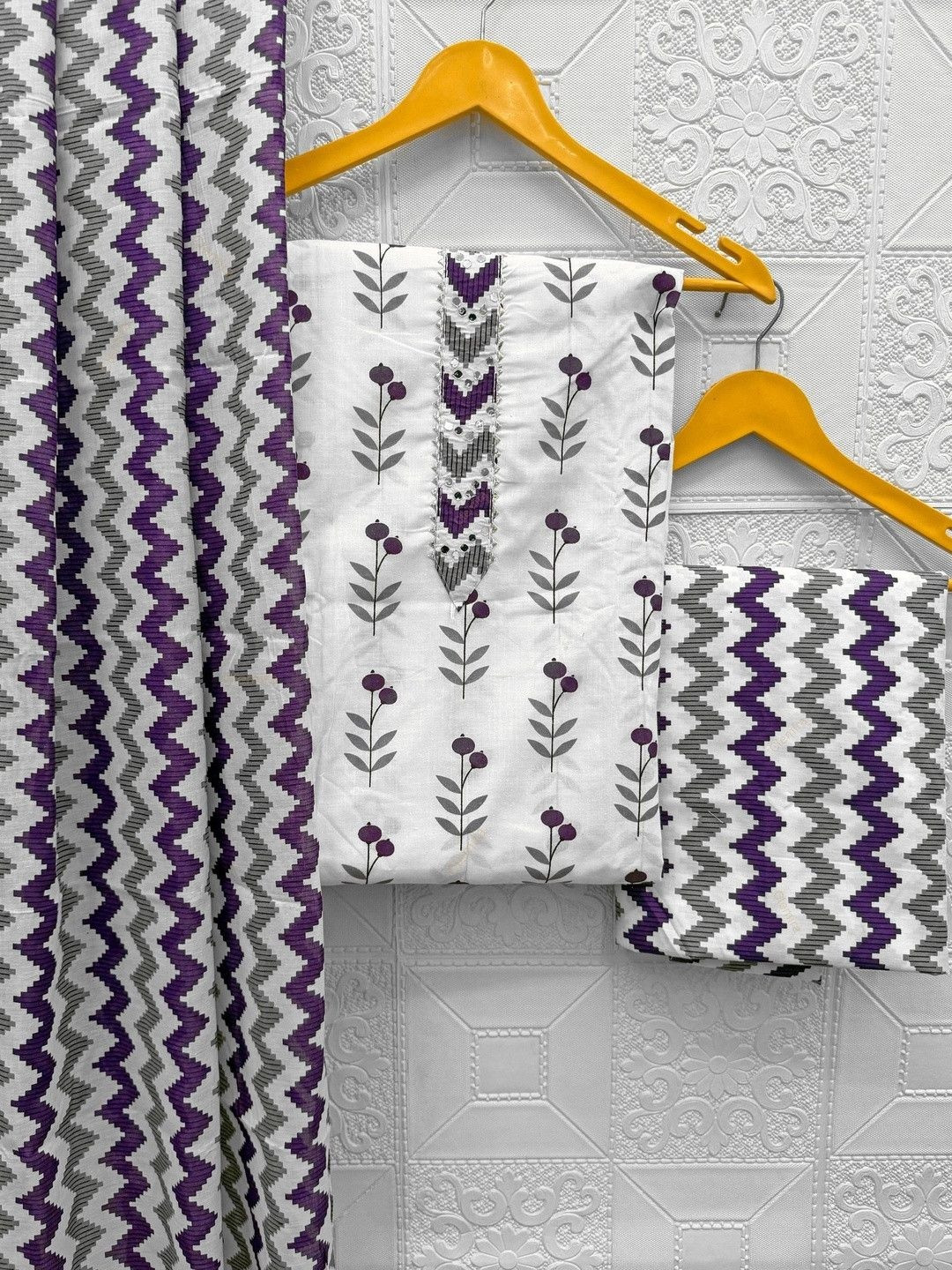 FashionsEye Printed Pure Cotton Unstitched Dress Material