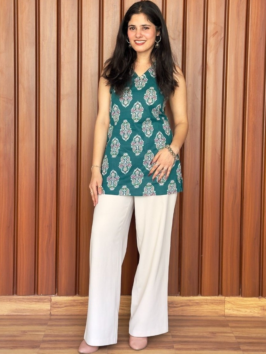 SUNDAR BAI Ethnic Motifs Printed Halter Neck Kurti