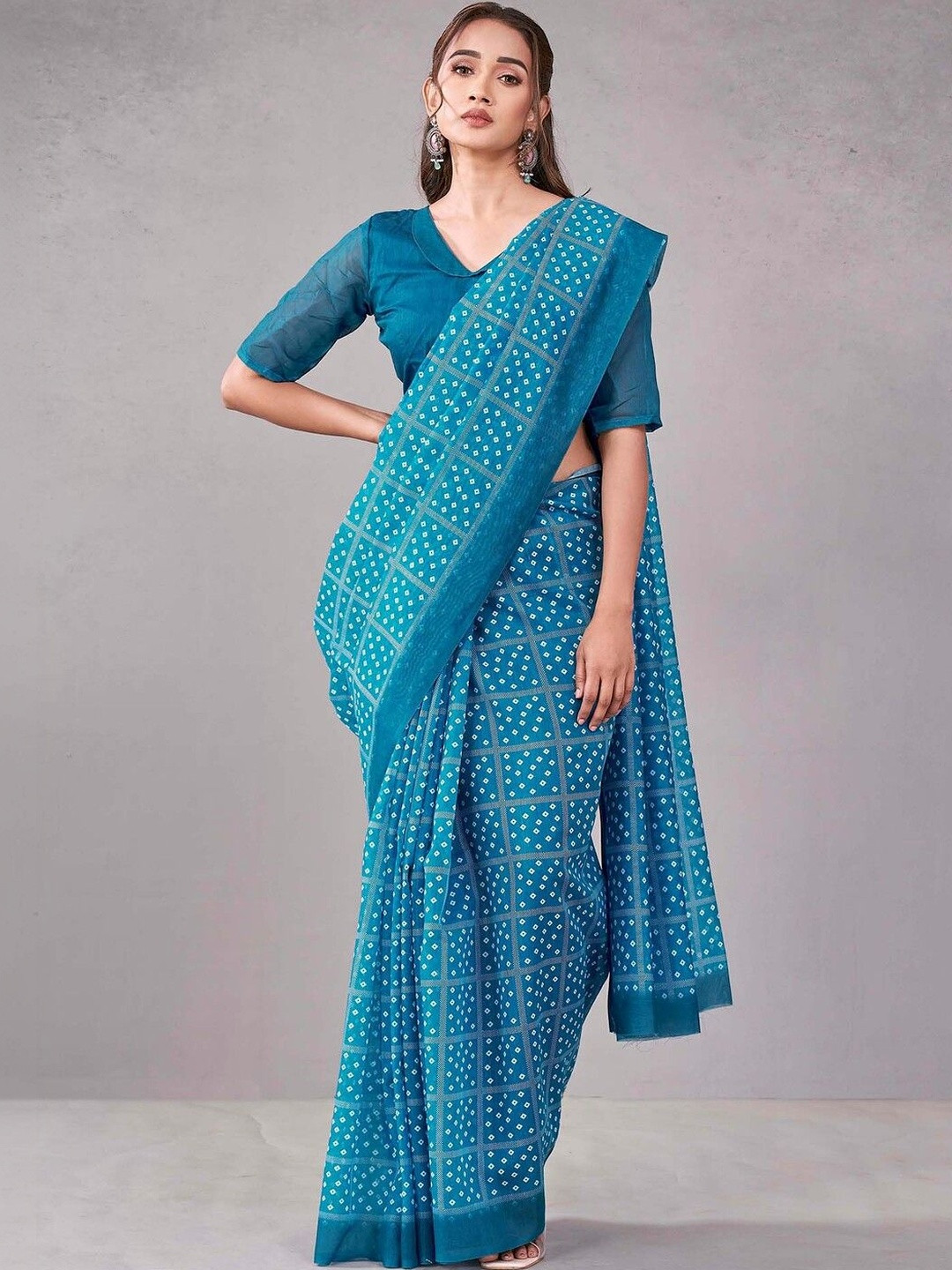 Satrani Bandhani Dyed Printed Saree With Blouse Piece