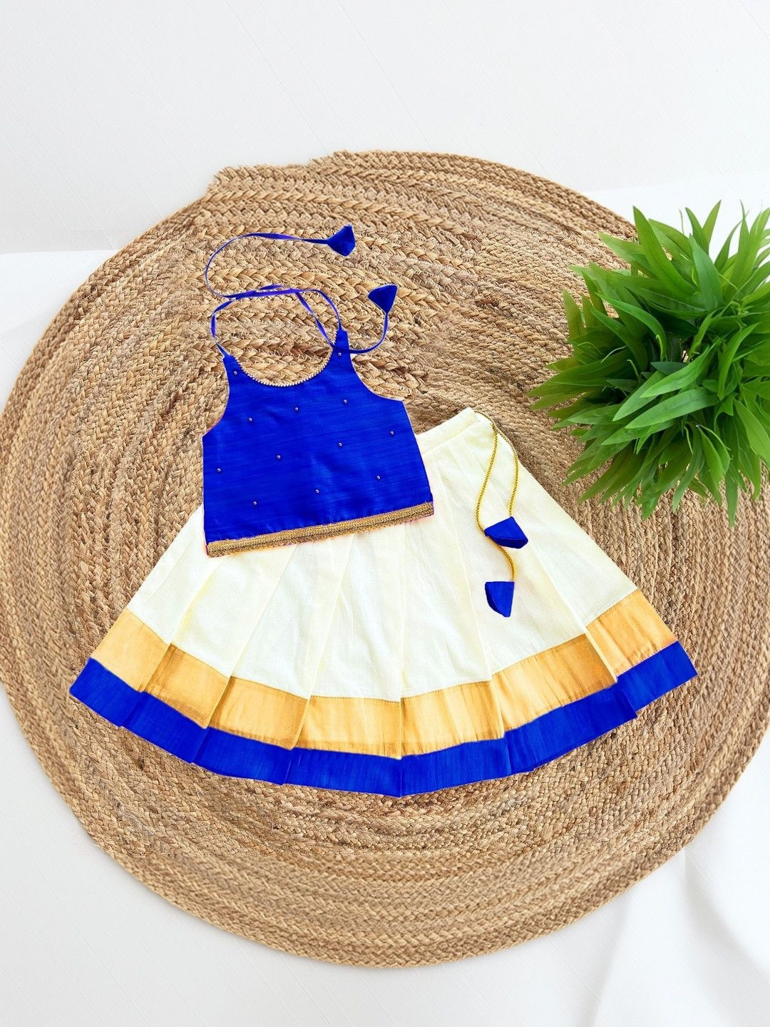 STANWELLS KIDS Girls Embellished Ready to Wear Lehenga