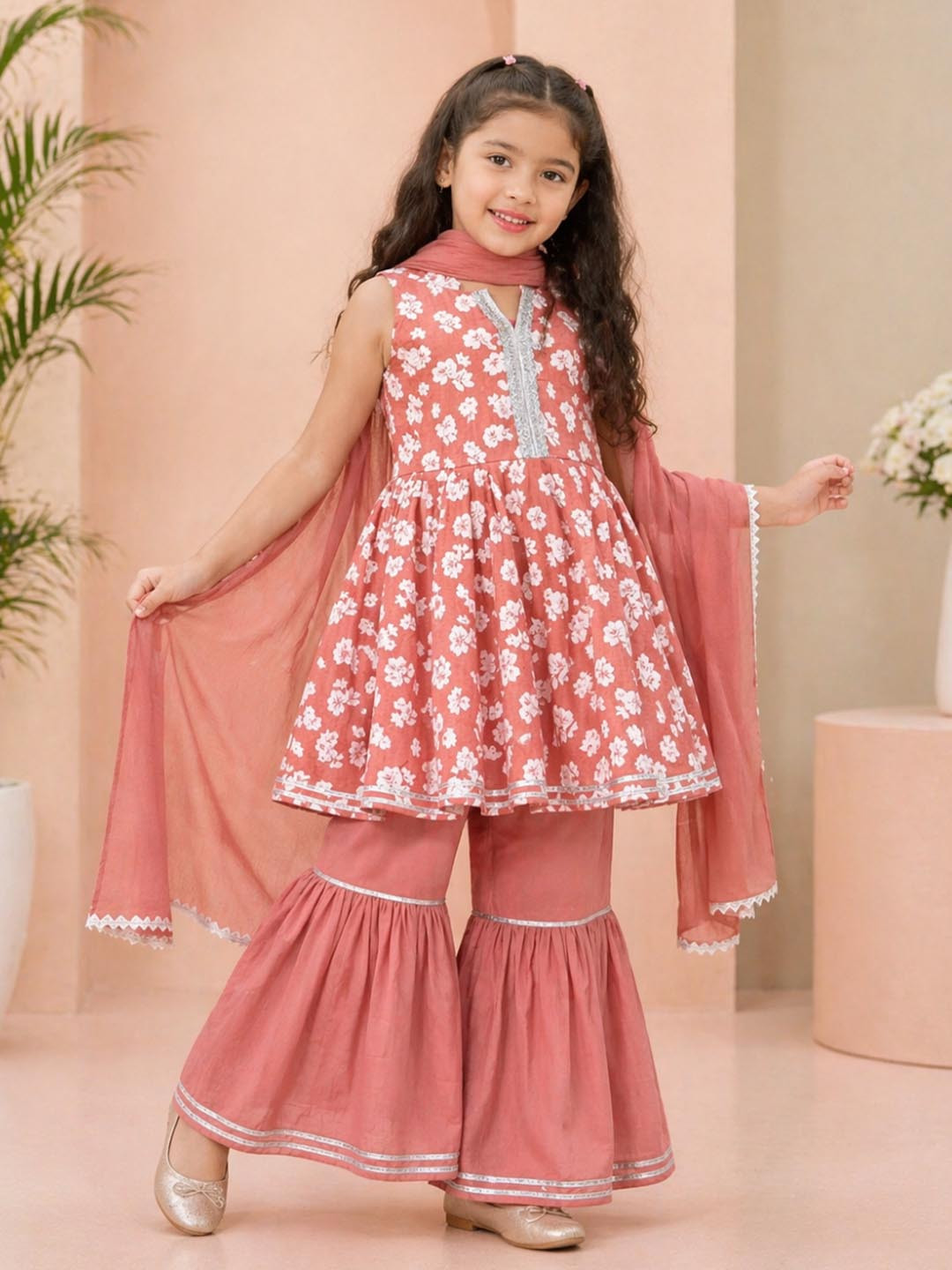 MASTARANG Girls Floral Printed Regular Pure Cotton Kurta with Sharara & With Dupatta