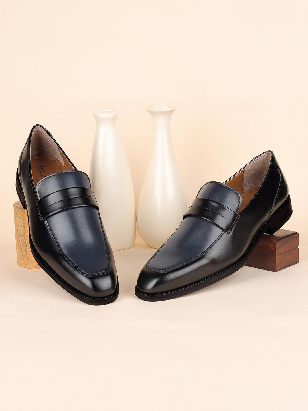 LOUIS STITCH Men Blue and Black Formal Dual Shade Slip On Moccasin Shoes