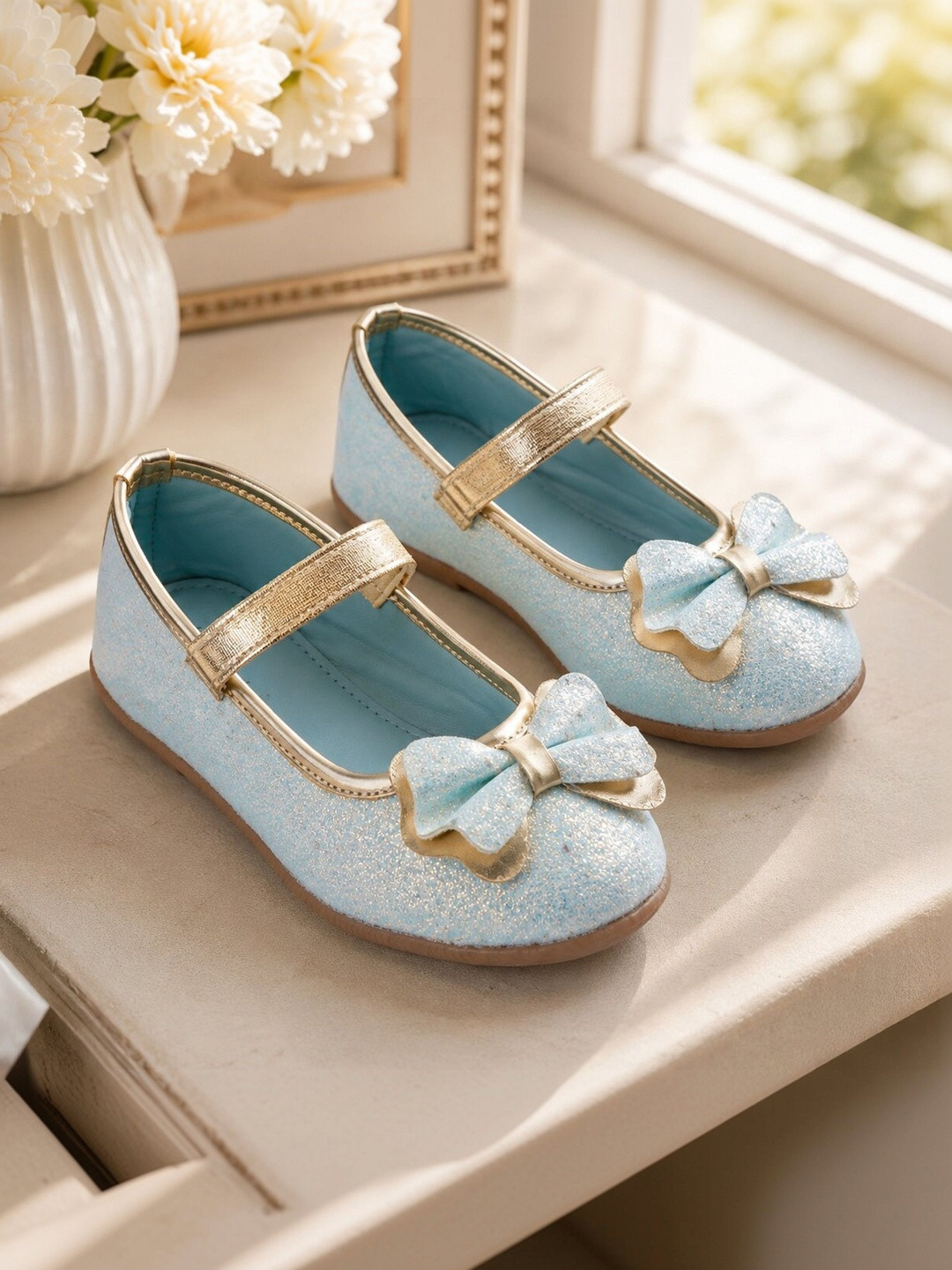 YK Girls Embellished Round Toe Velcro Ballerinas