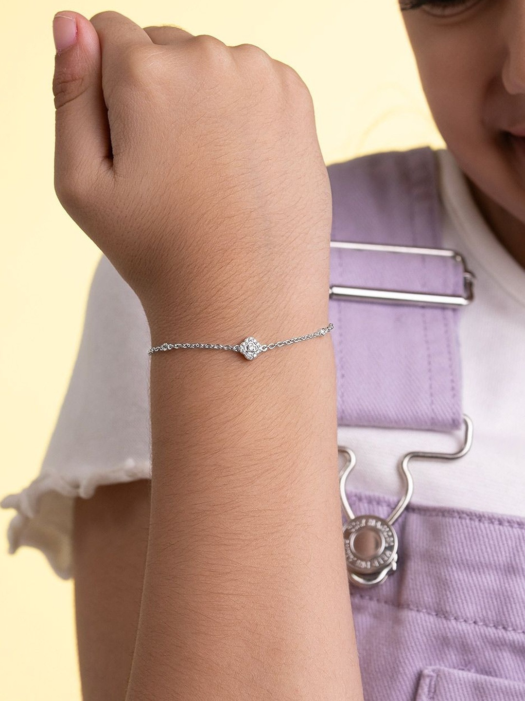 SHAYA Girls Cubic Zirconia Silver-Plated Link Bracelet