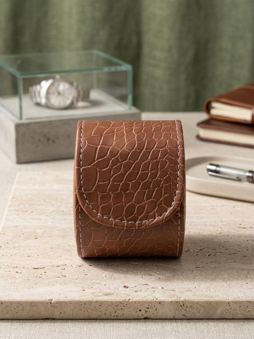 ZENWOOD Textured Single Watch Travel Organizer Box