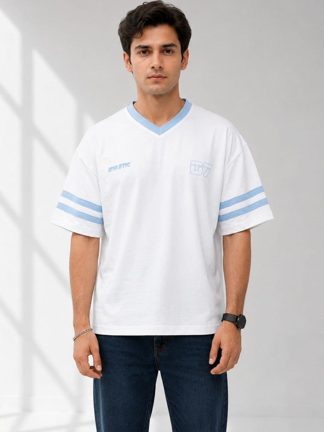 PERFKT-U Men Printed V-Neck Drop-Shoulder Sleeves T-shirt
