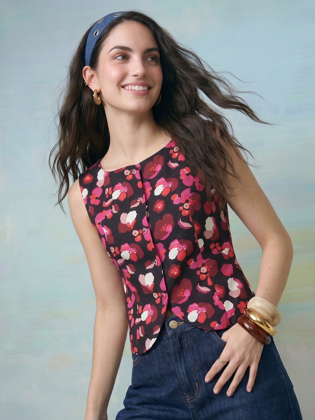 ZACCAI Black Sleeveless Abstract Printed Top