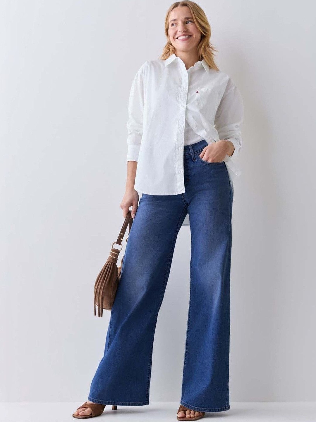 ZYVRA Women Wide Leg High-Rise Light Fade Stretchable Jeans