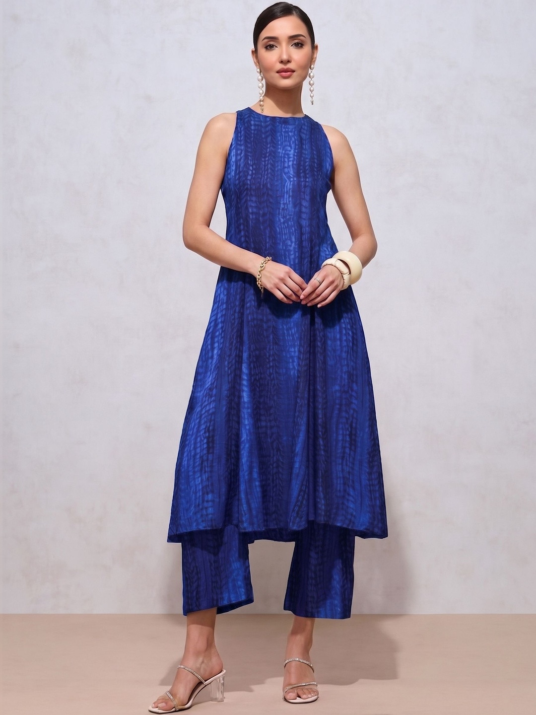 KALINI Women Ethnic Motifs Printed Regular Kurta with Trousers