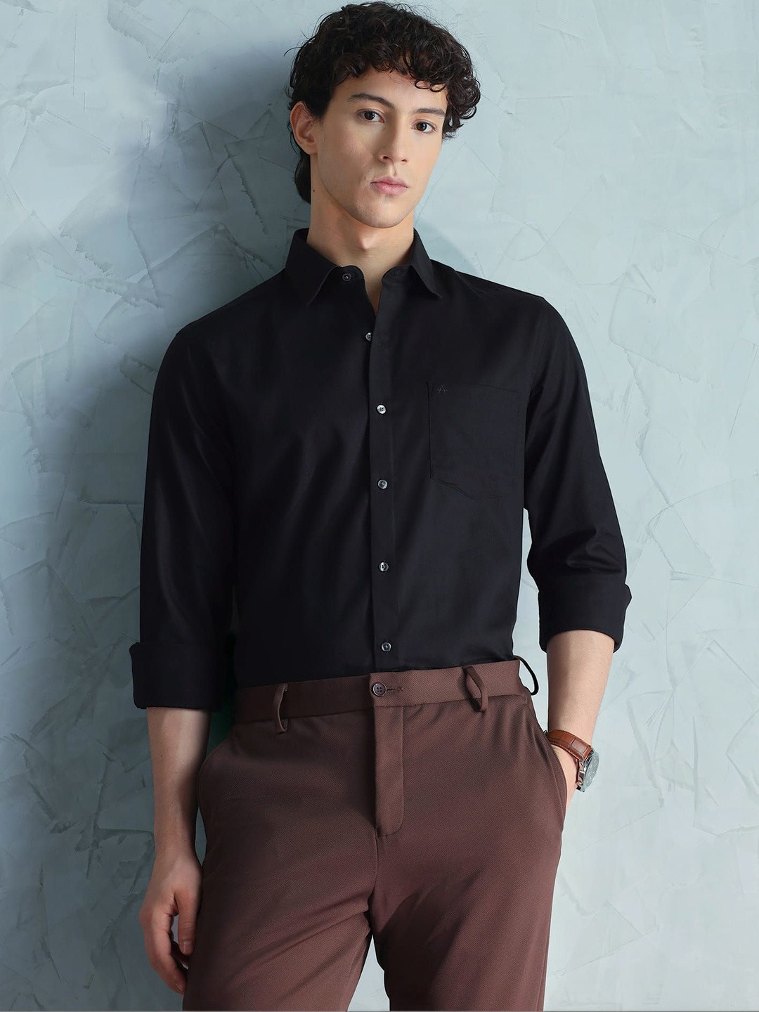 Arrow Men Spread Collar Micro Ditsy Printed Cotton Slim Fit Formal Shirt