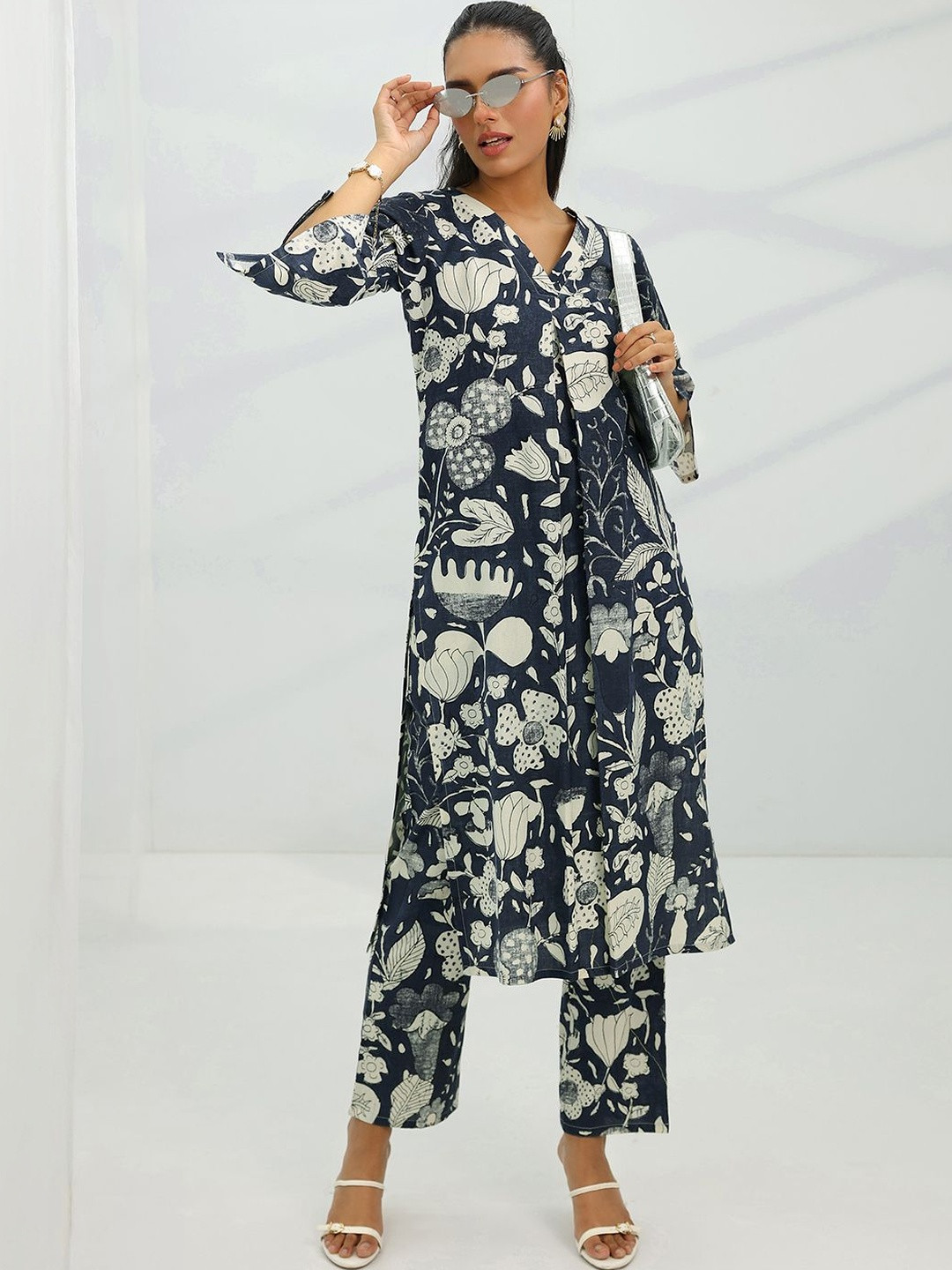 Gerua By Libas Women Floral Printed Regular Kurta with Trousers