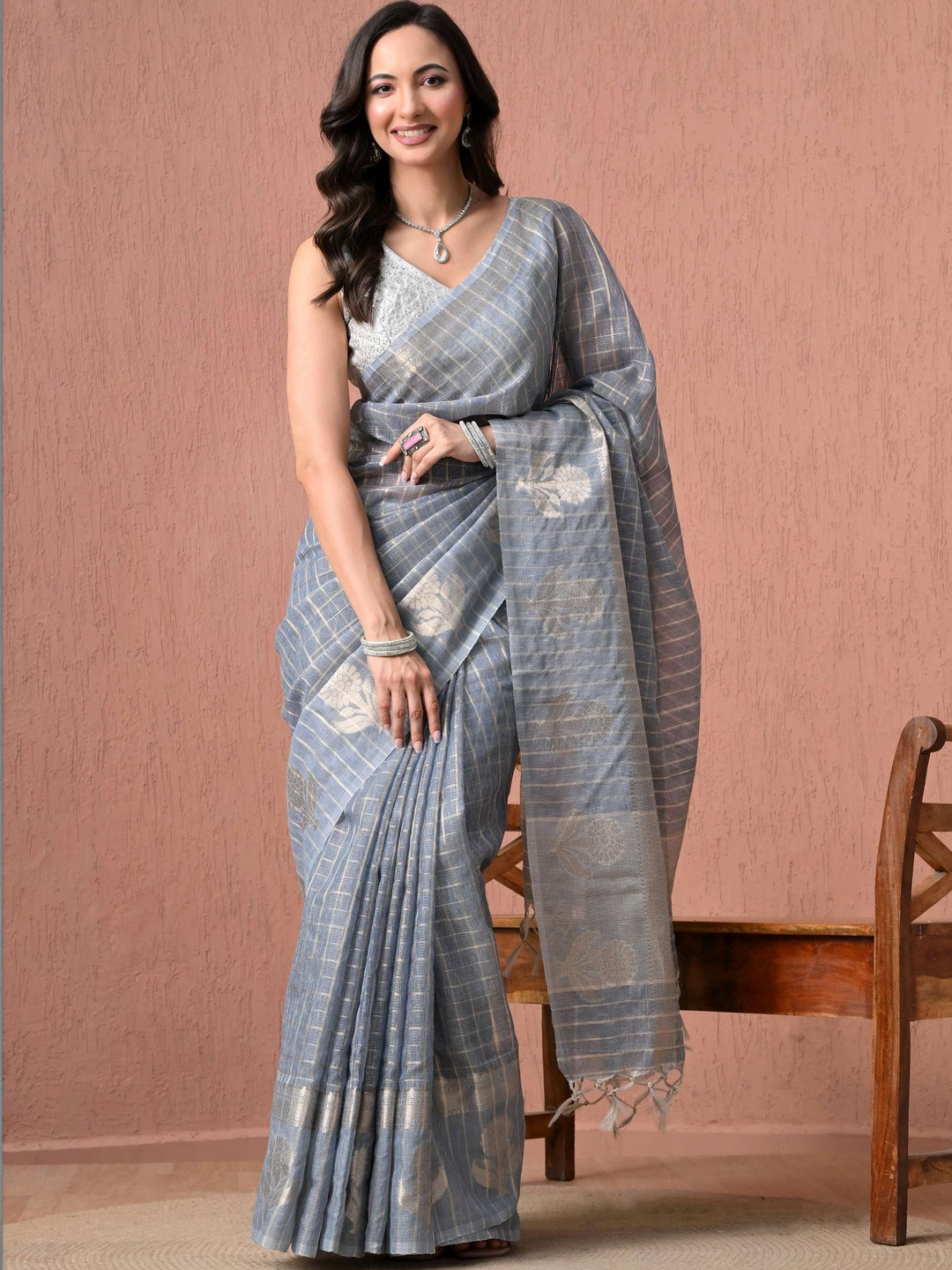 The Weavers Shop Woven Design Pure Cotton Handloom Saree