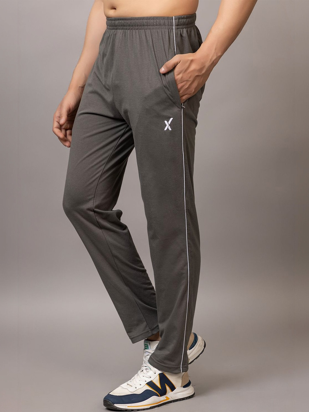 AXYS Men Smart Mid-Rise Skinny Fit Cotton Trousers