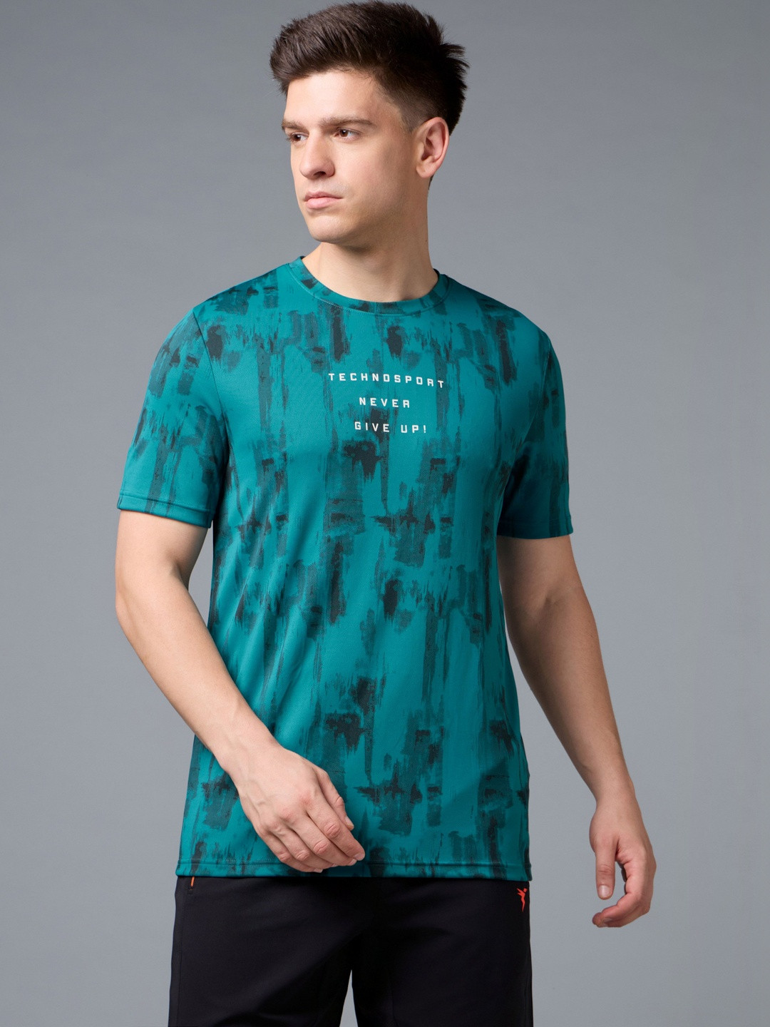Technosport Men Printed Slim Fit T-shirt
