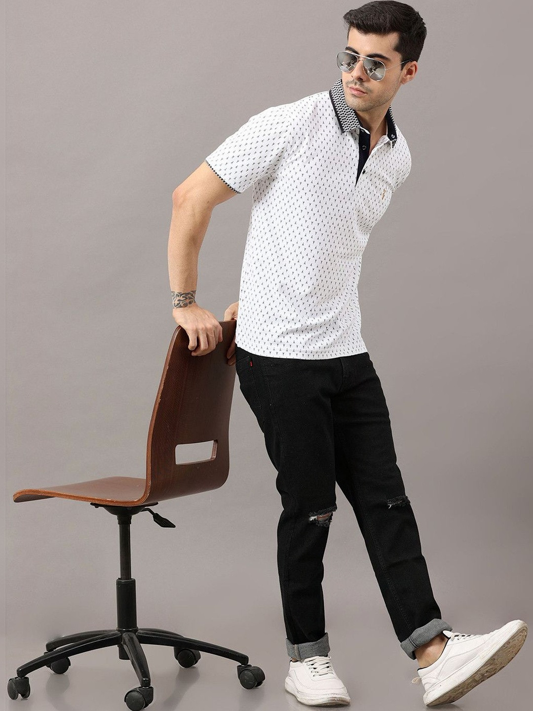 STELLERS Men Regular Fit Printed Polo Collar T-shirt