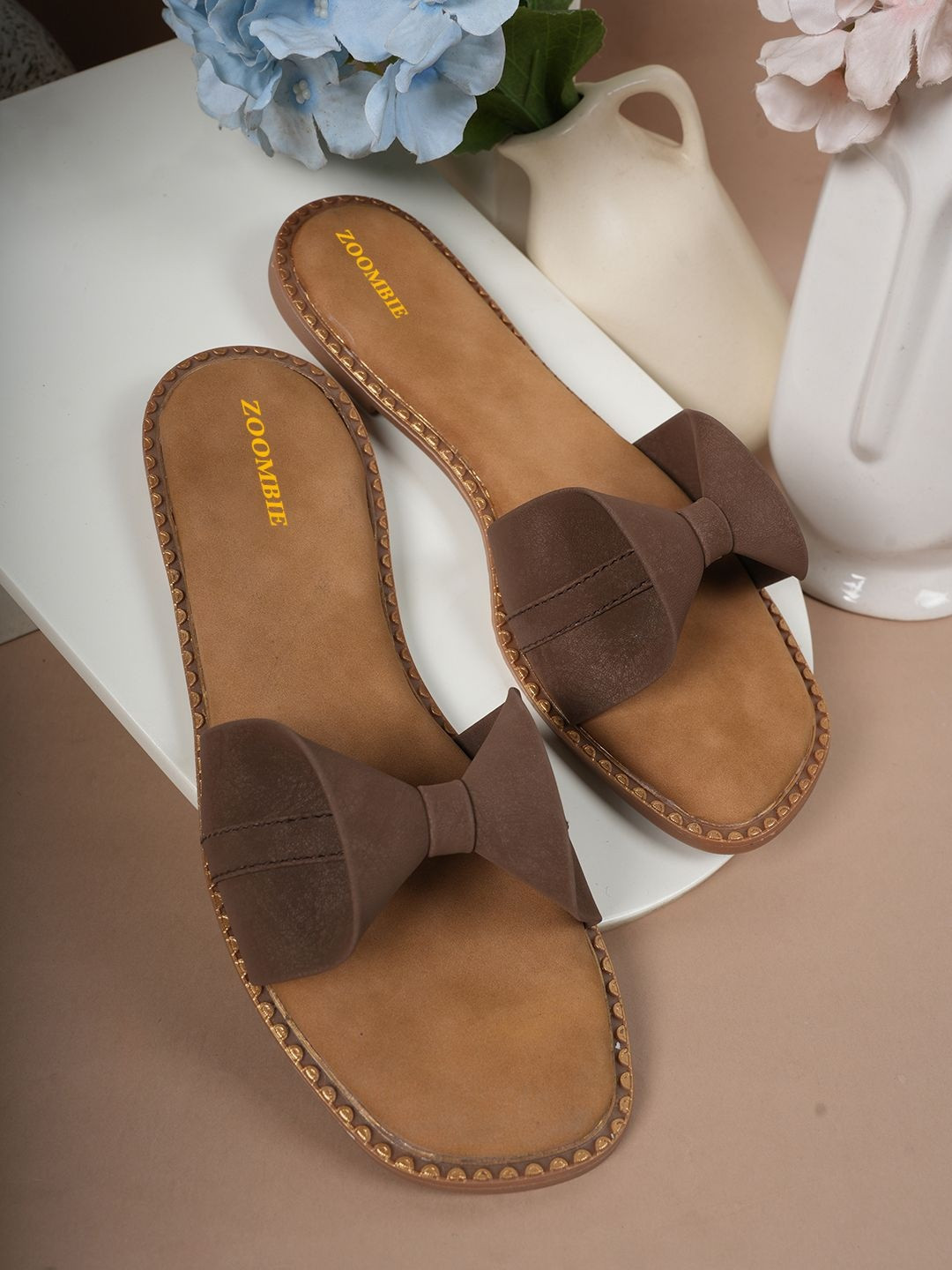 ZOOMBIE Women Slip-On