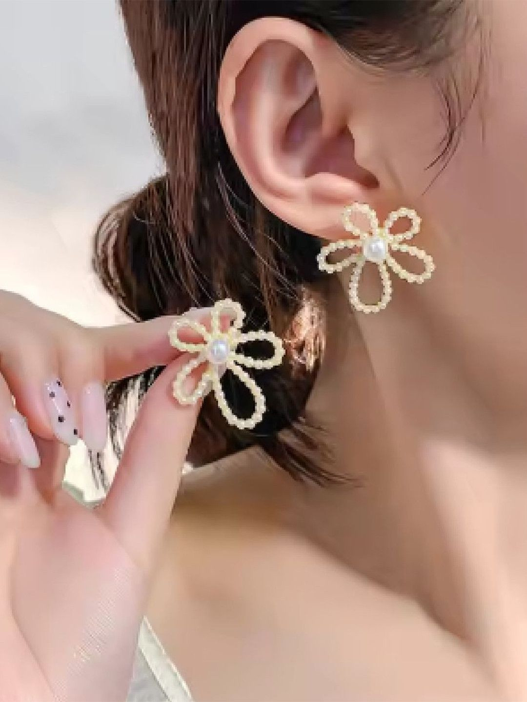 ISHKAARA Gold-Plated Pearls Beaded Floral Studs