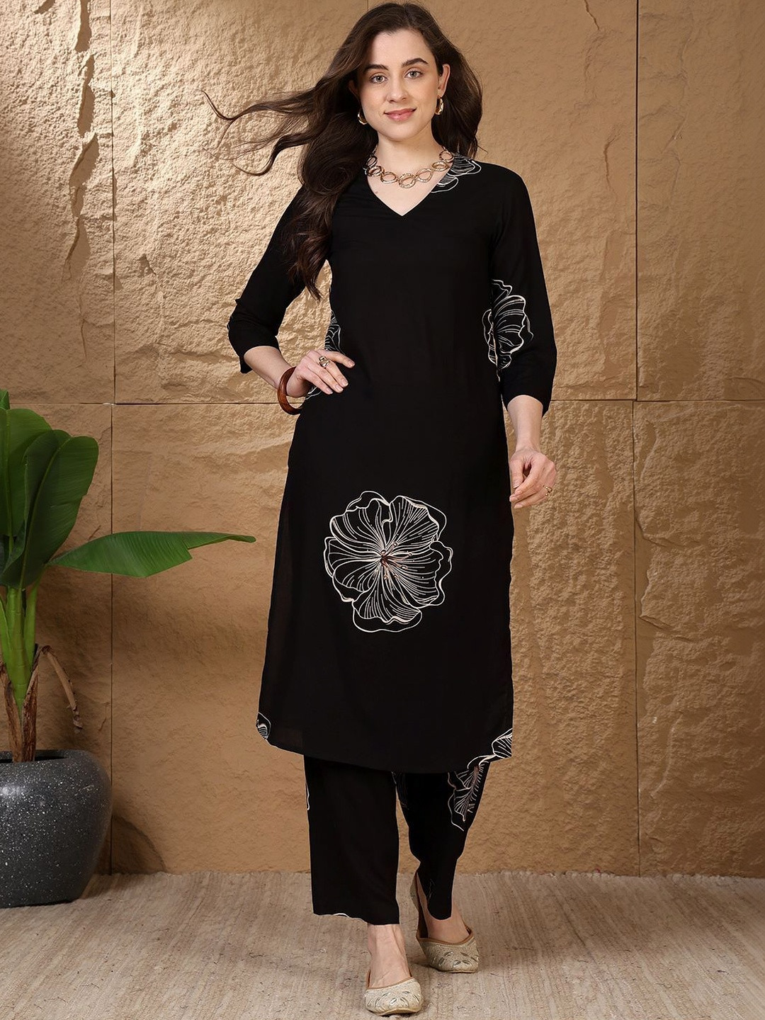 KALINI Women Floral Printed Regular Kurta with Trousers