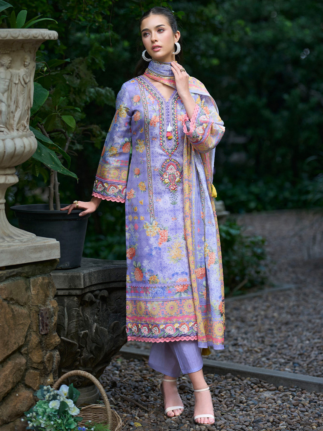 Indo Era Women Floral Printed Regular Thread Work Linen Kurta with Trousers & With Dupatta