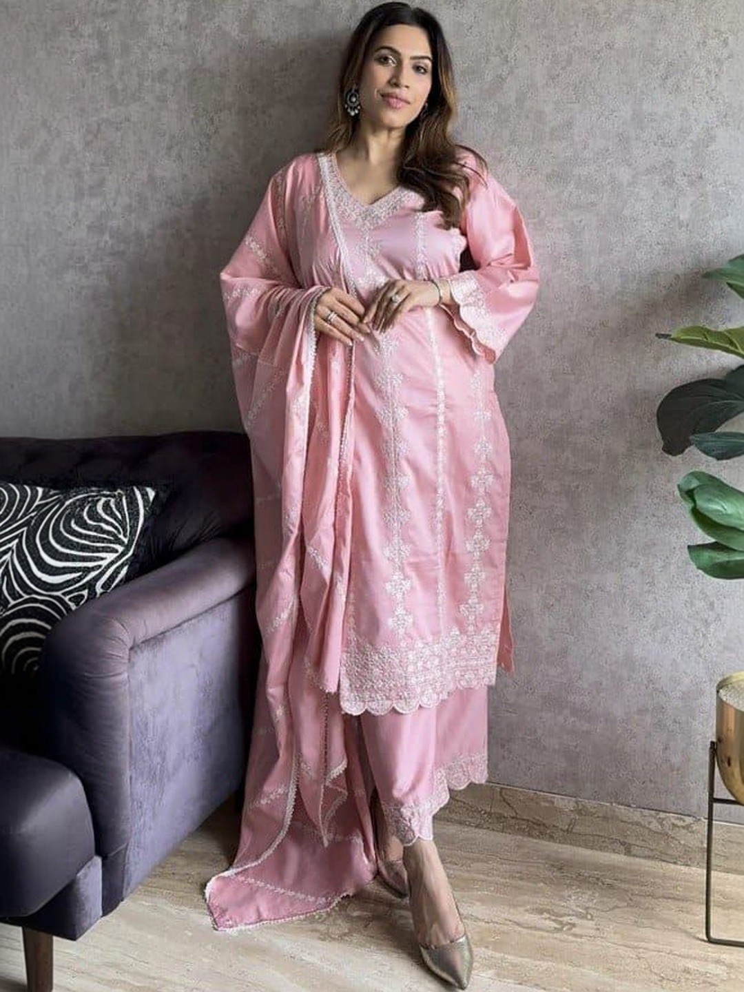 Bouncer Berry Ethnic Motifs Embroidered Pure Silk Kurta With Trousers & Dupatta