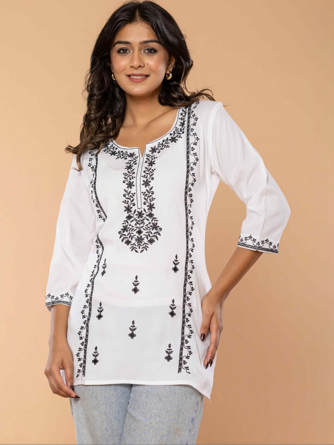 ANGIYA Ethnic Motifs Embroidered Thread Work Thread Work Kurti