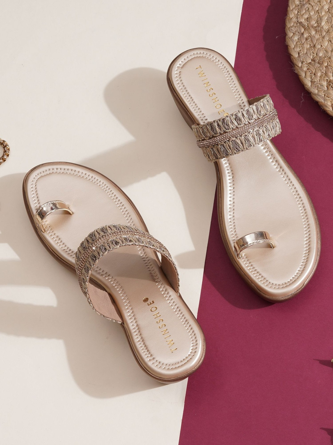 TWINSSHOE Women Comfort Sandals