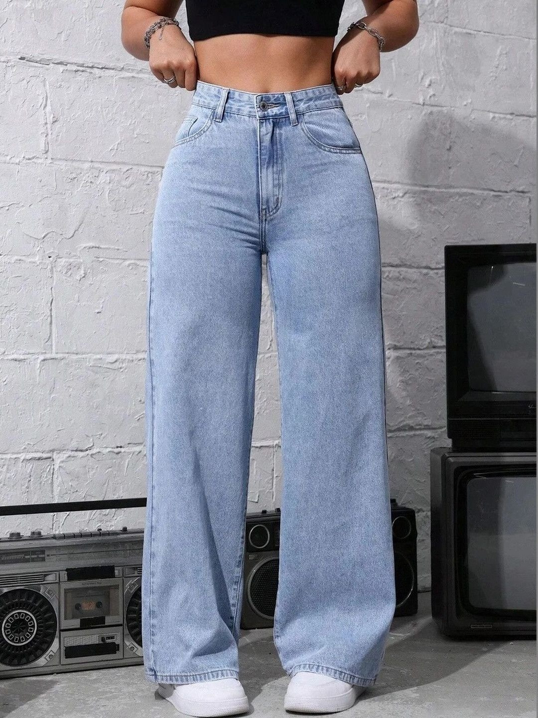 ZYVRA Women Classic Wide Leg High-Rise Light Fade Stretchable Jeans