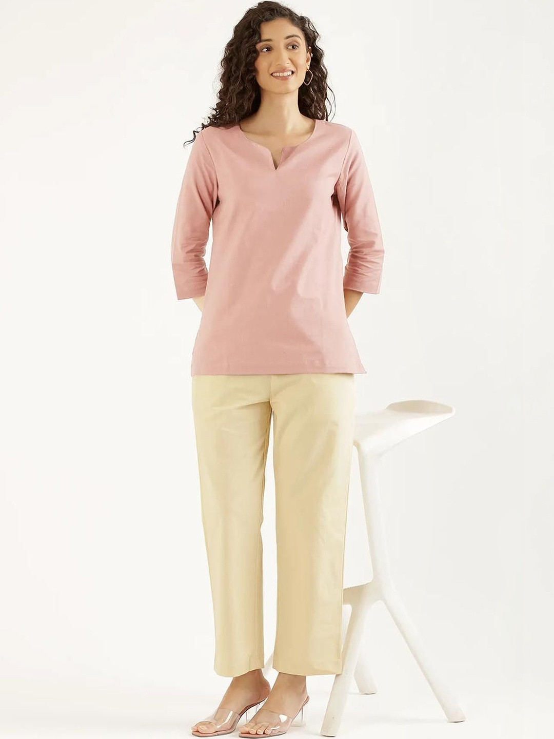 SAADAA Airy Linen Split Neck Short Kurta