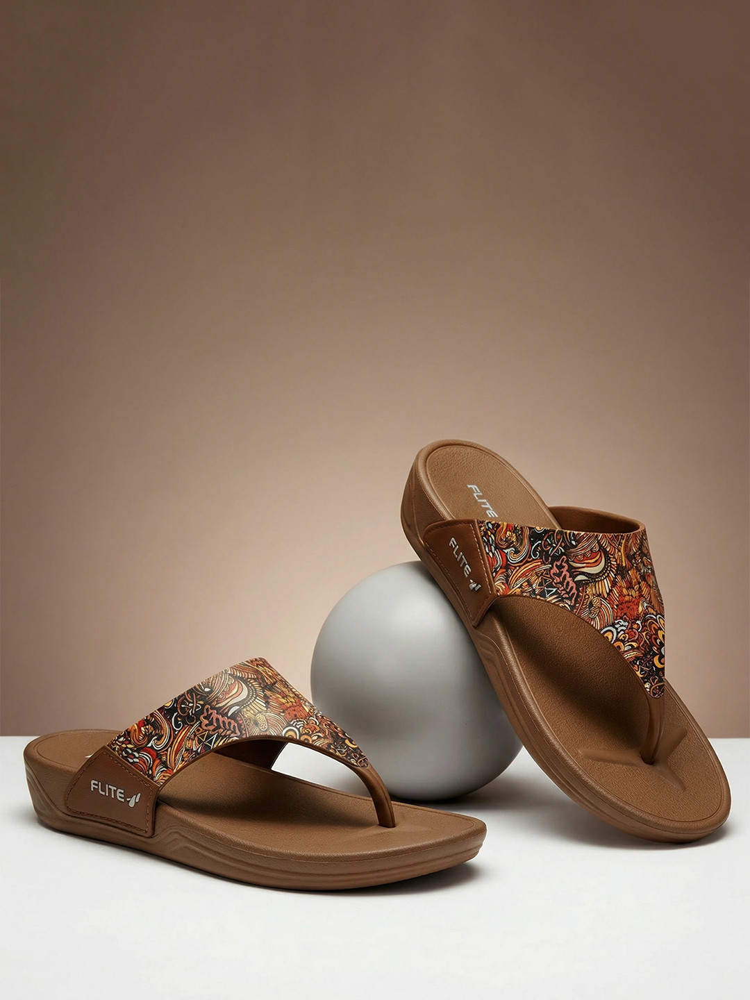 FLITE Women Printed Thong Flip-Flops