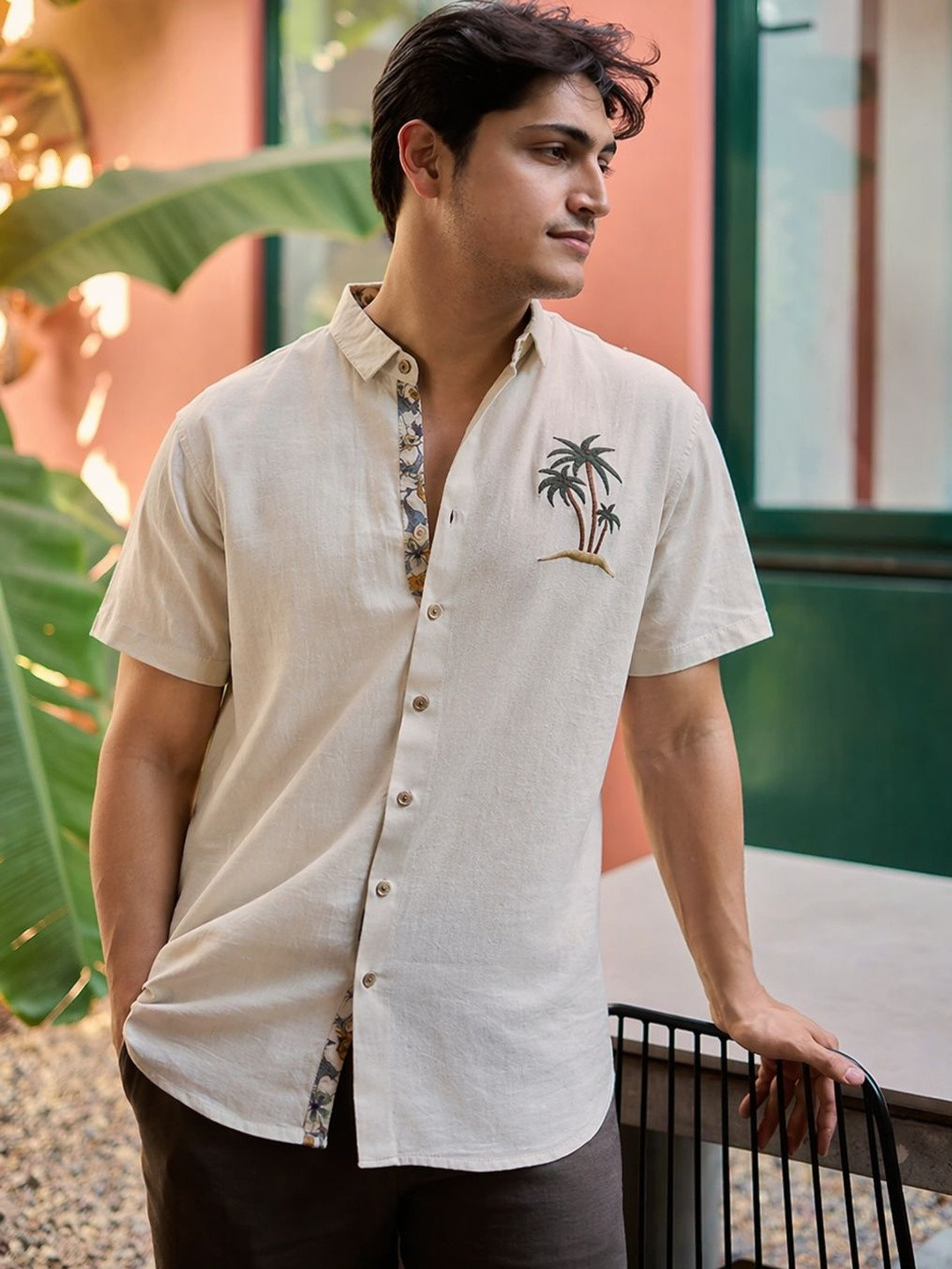 HAMPTONS Mens Embroidered Half Sleeve Casual Shirt
