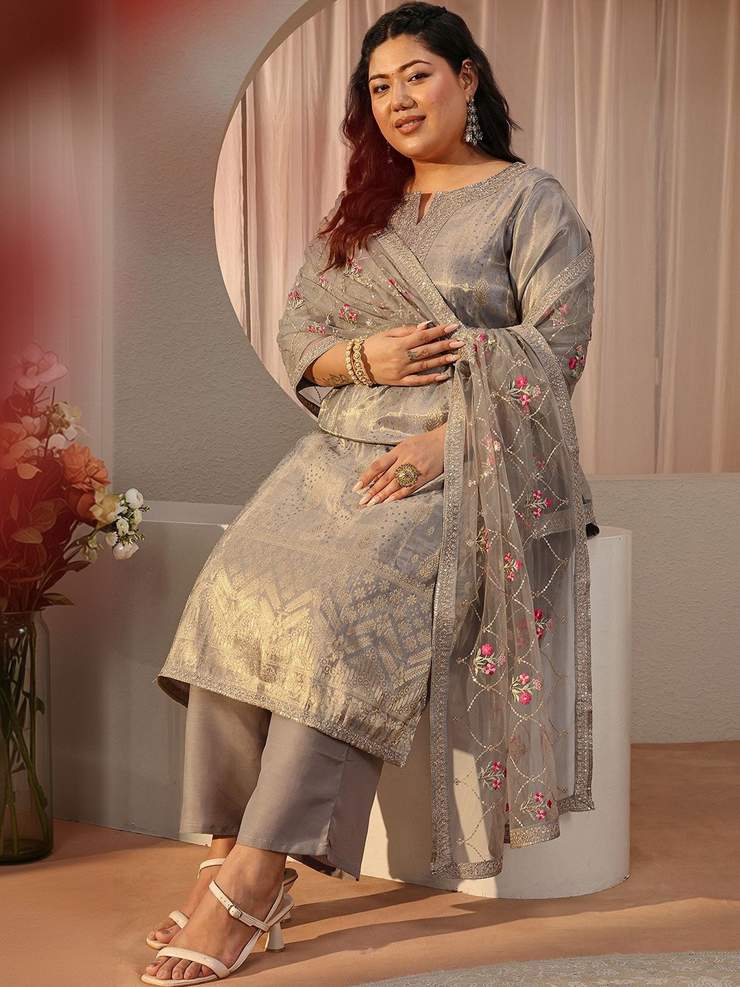 EXTRA LOVE BY LIBAS Plus Size Women Ethnic Motifs Kurta with Palazzos & Dupatta