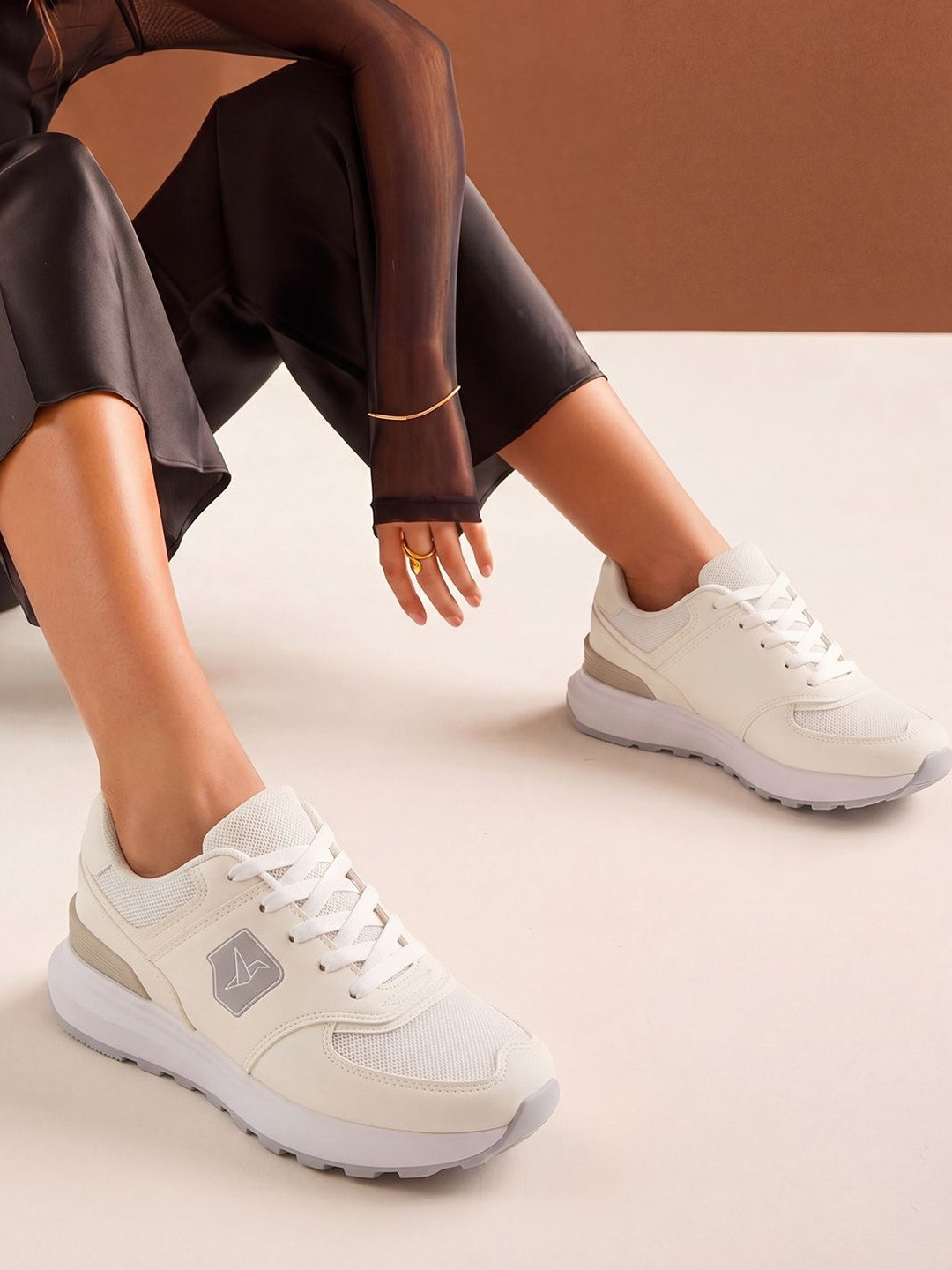 yoho Women CAS 106 Retro-Styled Chunky Sneakers
