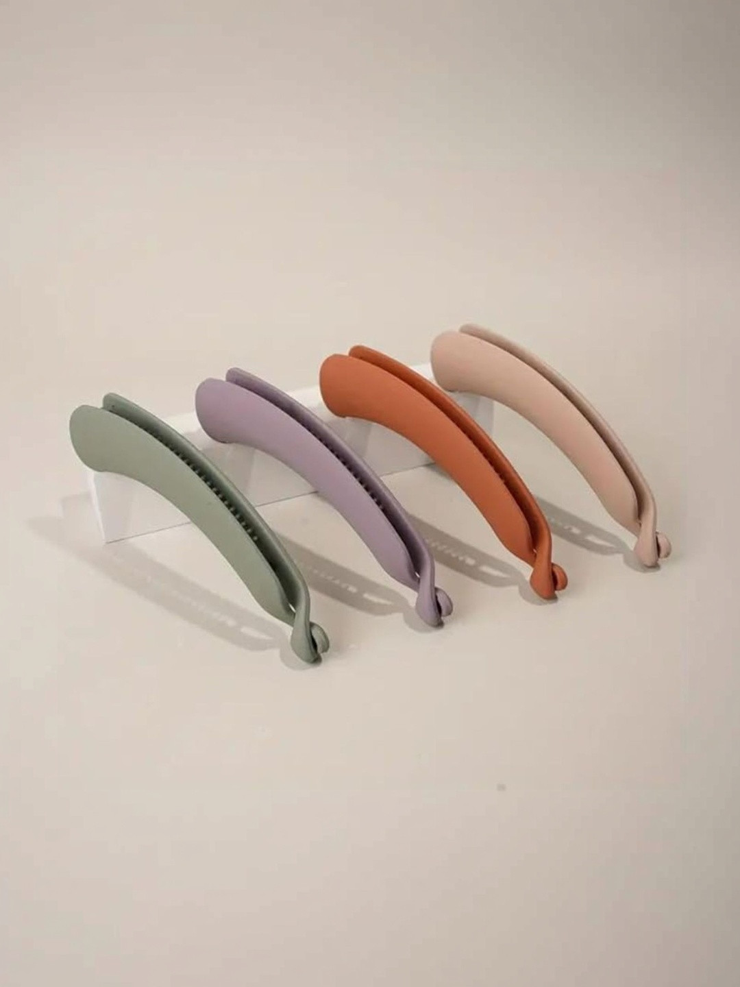 Freebies Women Set of 4 Banana Clip