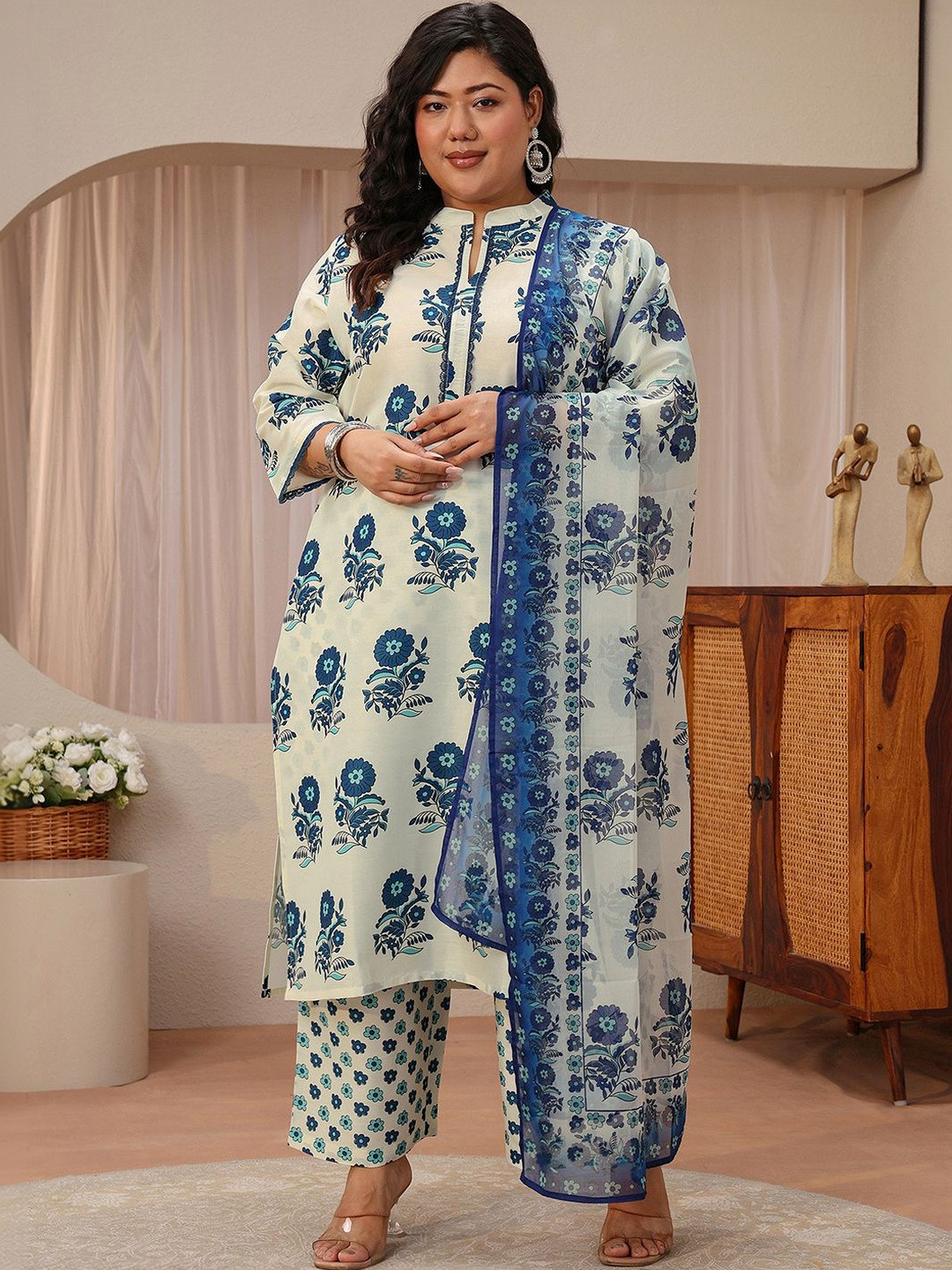 EXTRA LOVE BY LIBAS Plus Size Women Floral Printed Regular Kurta with Trousers & Dupatta