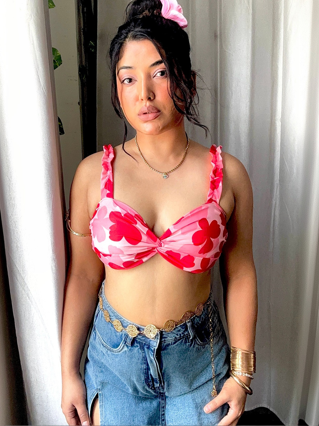 CUTOFY Floral Print Ruffles Crepe Bralette Top