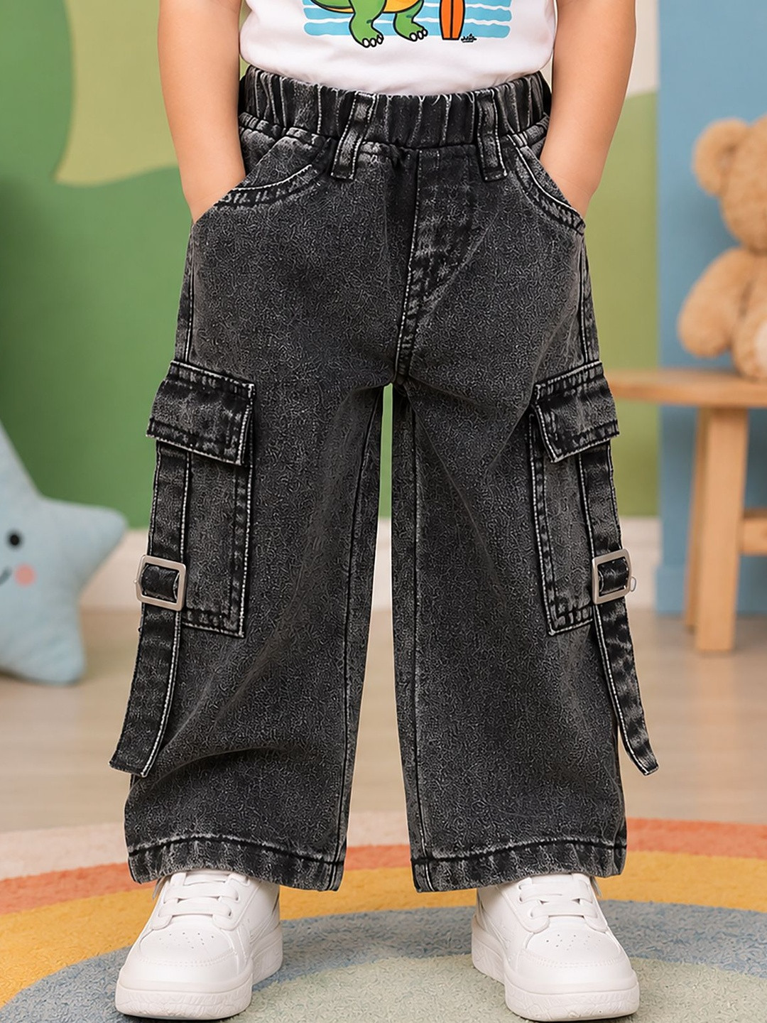 COUTUME COLLECTIONS Boys Flared Mid-Rise Light Fade Stretchable Jeans