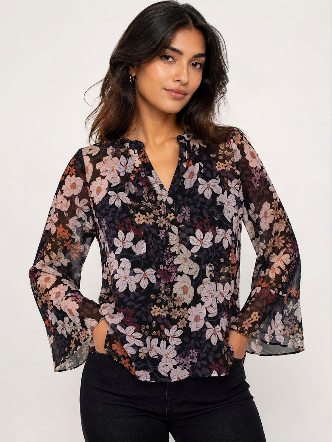 CREZYVEZY Floral Print Bell Sleeve Top