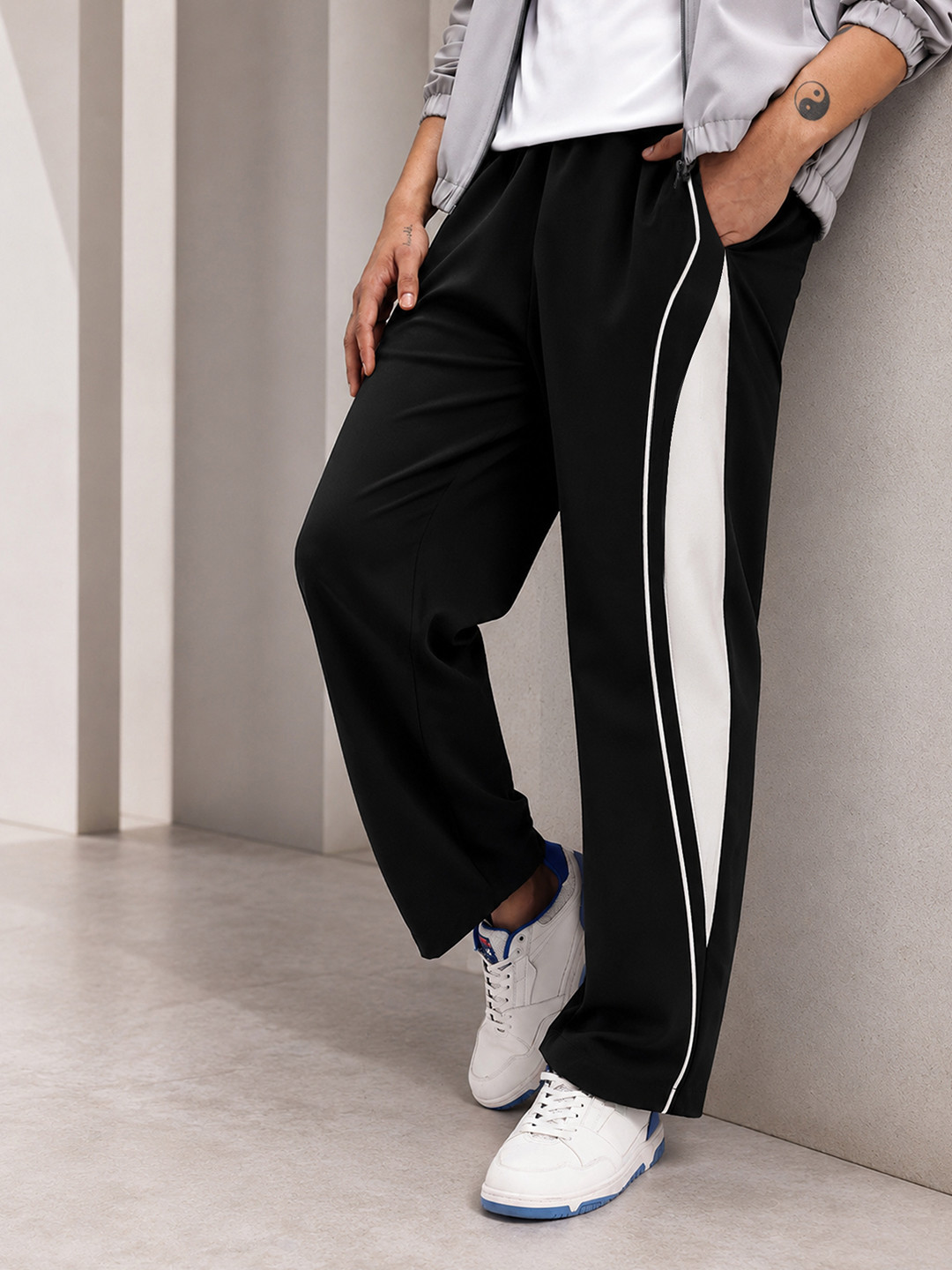 Maniac Men Baggy-Fit Mid-Rise Cotton Track Pant